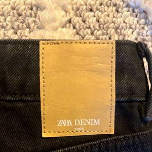 *ZARA* [NWT] Black Jeans